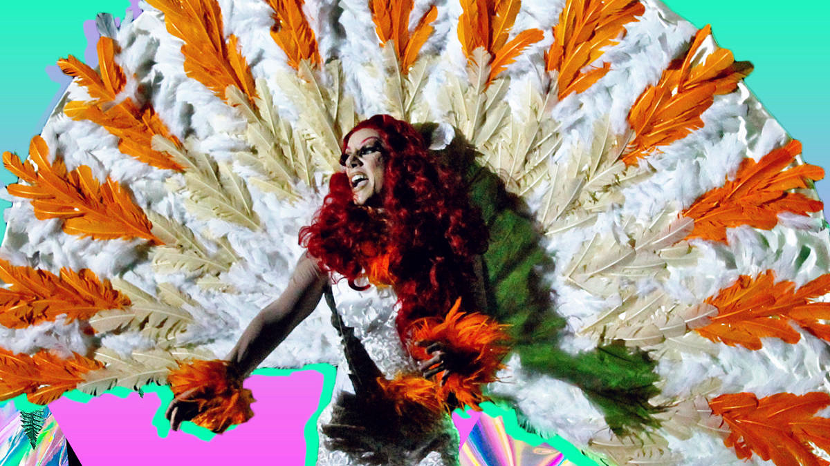 A drag queen Miranda Lebrão no palco do Teatro Rival, onde venceu o 3º Rival Rebolado e se tornou Rainha da Cinelândia (Foto: Roberta Clapp | Revista Híbrida)