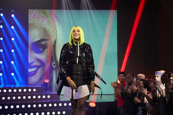 Pabllo Vittar durante as gravações do primeiro episodio de seu programa no Multishow (Foto: Guto Costa | Divulgação Multishow)