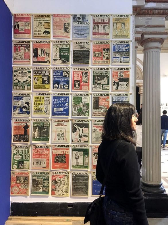 Colagem de capas do jornal 