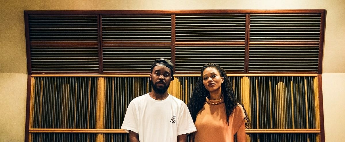 DJ Nyack e Luedji Luna em estúdio durante as gravações do EP "Mundo" (Foto: Divulgação)