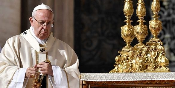 Vaticano afirma que pessoas trans “aniquilam o conceito da natureza” (Foto: AFP)