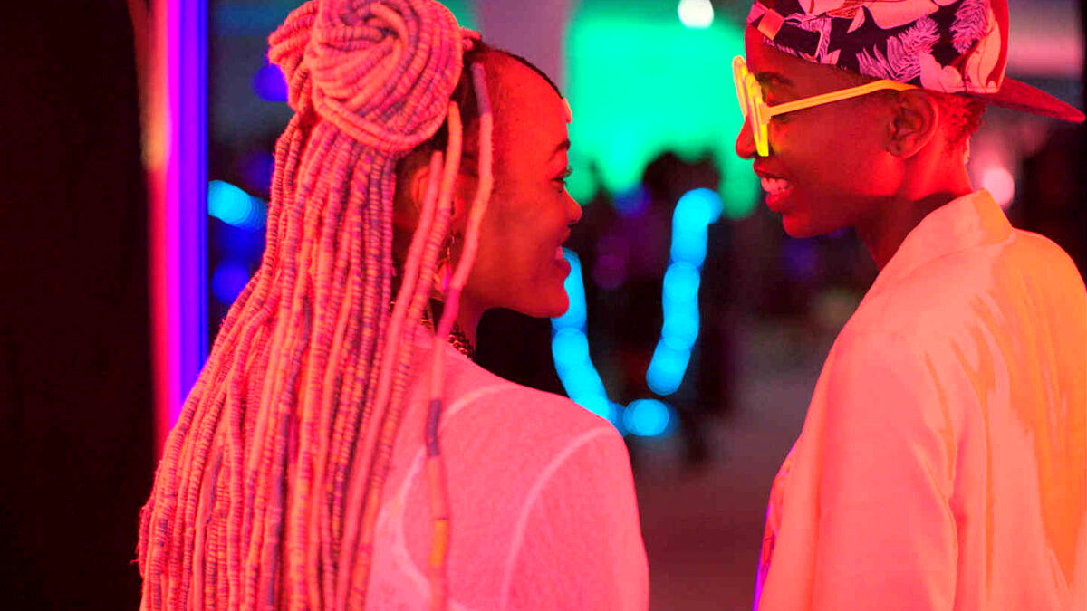 "Rafiki", o drama lésbico que desafiou a criminalização LGBT no Quênia (Foto: Divulgação)