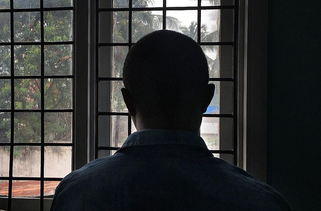 TANZÂNIA: Homem gay soropositivo fotografado em uma clínica de Dar es Salaam, em 2016 (Foto: Kevin Sieff | Getty)