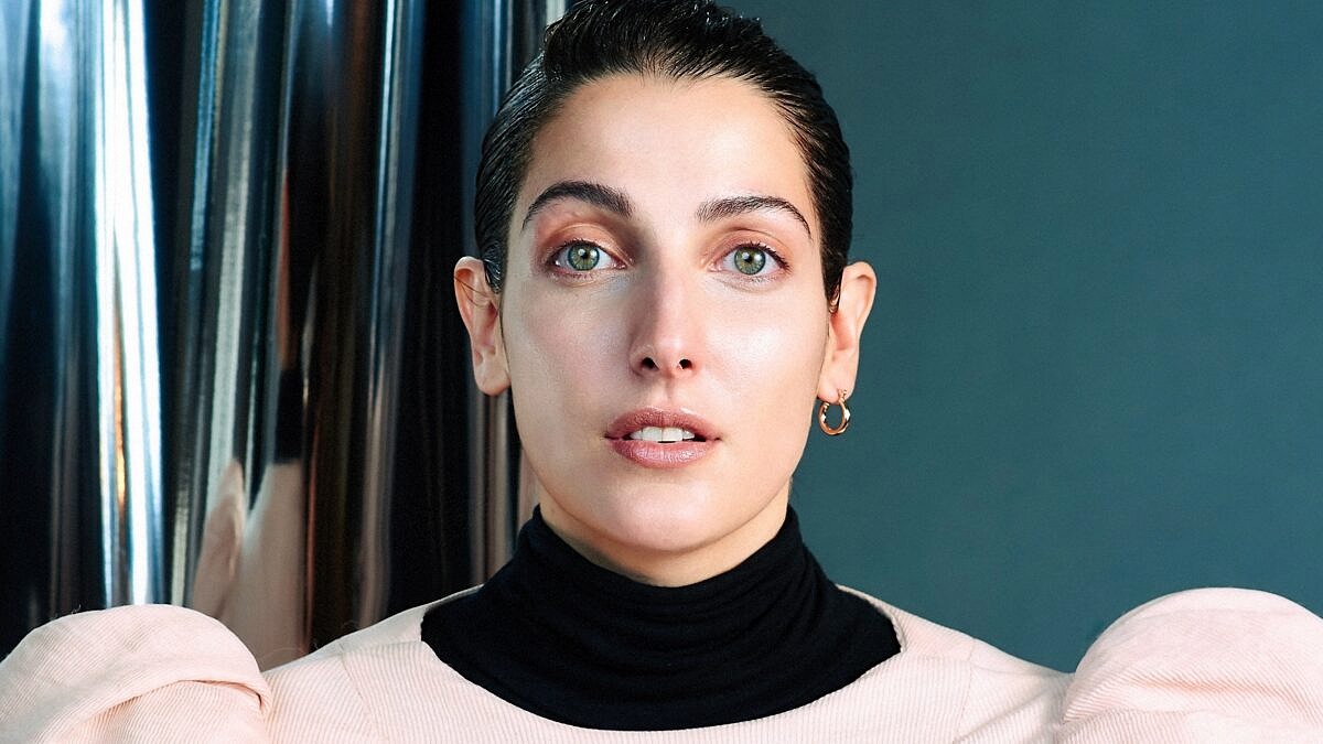 Clarice Falcão sobre quarentena, baladas e "dar tudo que as gays pediram" (Foto: Pedro Pinho | Divulgação)