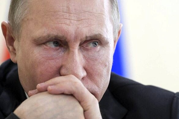 Rússia aprova lei que proíbe casamento gay e adoção por pessoas trans (Foto: Associated Press)