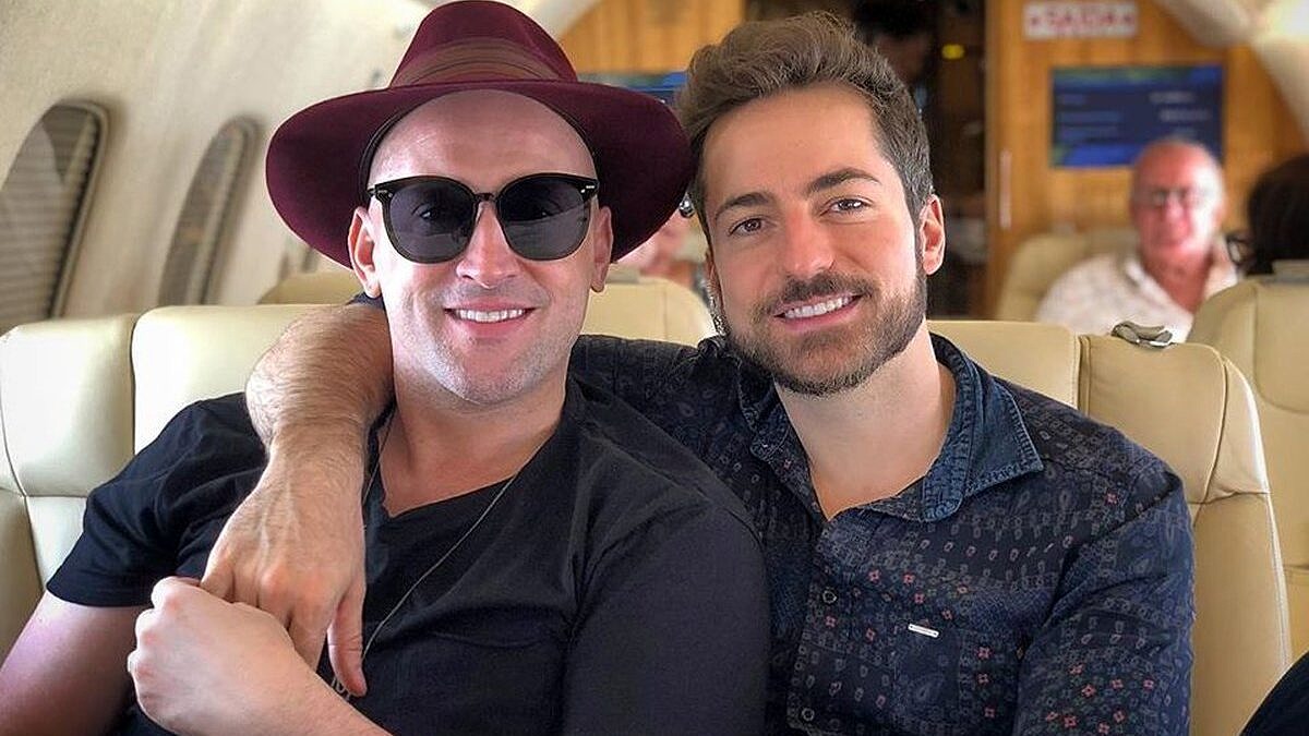 Paulo Gustavo e Thales Bretas foram alvo de discurso homofóbico proferido pelo vereador de Maripá-PR, Donaldo Seling (Foto: Reprodução)