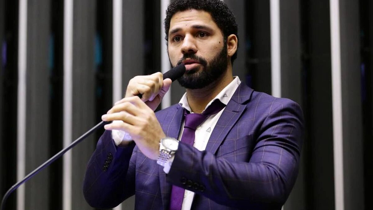 David Miranda anuncia saída do PSOL e critica possível aliança do partido com o PT (Foto: Michel Jesus | Câmara dos Deputados)