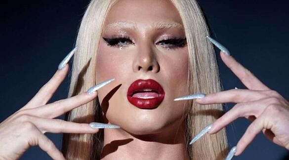 Em entrevista à Híbrida, Halessia fala sobre a carreira de modelo e o início da sua persona drag (Foto: Reprodução)