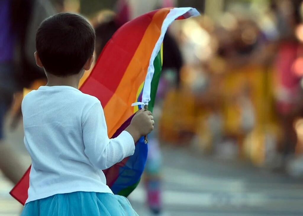 Pesquisa aponta que poucas crianças trans mudam de ideia após 5 anos [Foto: Curto De La Torre/AFP/Getty Images]