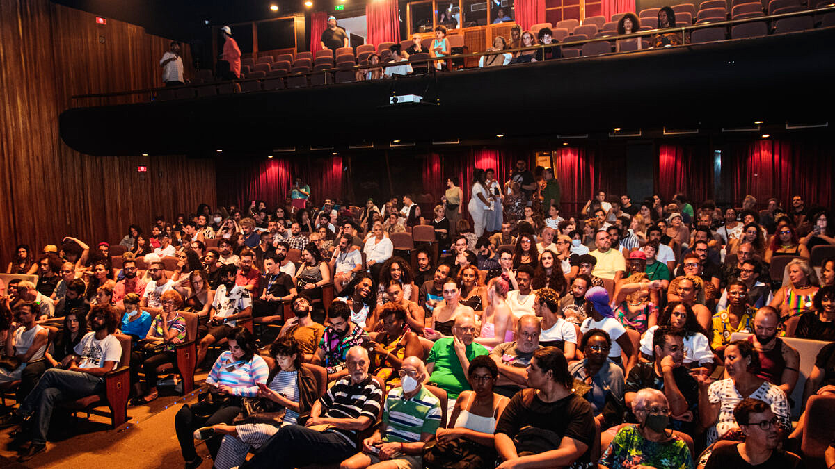 Auditório lotado [Foto: Danilo Galvão / Nereu Jr]