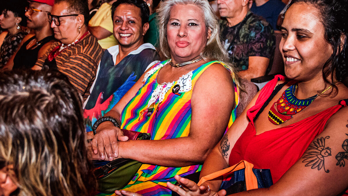 Indianare na plateia [Foto: Danilo Galvão / Nereu Jr]