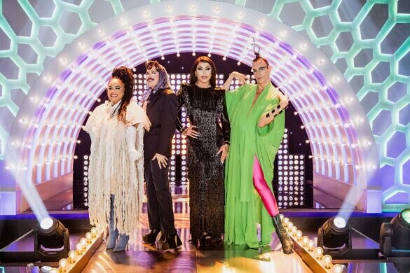 Bruna Braga, Esse Menino, Grag Queen e Dudu Bertholini no palco de "RuPaul's Drag Race Brasil" [Foto: Divulgação]