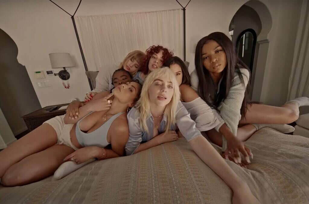 Billie Eilish no clipe de "Lost Cause" (Foto: reprodução Youtube)